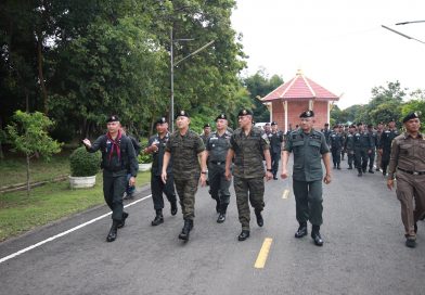 ผบ.ตร. ลงพื้นที่ จ.อุบลราชธานี บำรุงขวัญและตรวจความพร้อมกำลังพล อาวุธ ยุทโธปกรณ์ แผนปฏิบัติการ รับฟังการบรรยายสรุป 4 จังหวัดชายแดนไทย-กัมพูชา ยืนยันมีความพร้อมในทุกด้าน