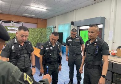 พล.ต.ต.พงพิพัฒน์ ศิริพรวิวัฒน์ รอง ผบช.ตชด.(3) พร้อมด้วย พล.ต.ต.วุฒิพงษ์ เย็นจิตต์ ผบก.ตชด.ภาค 2 ได้เดินทางมาตรวจเยี่ยมและติดตามสถานการณ์ การสู้รบระหว่าง ไทย-กัมพูชา